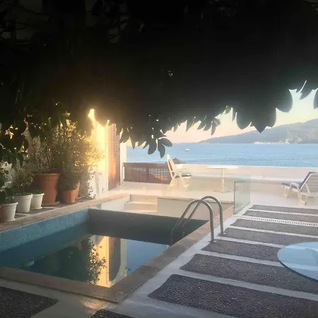 Castle81homes White , Sea View House Apartment Marmaris