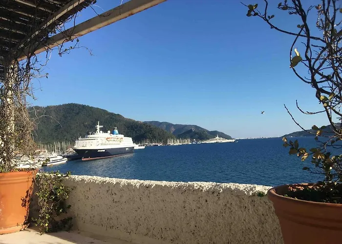 Castle81homes White , Sea View House Apartamento *