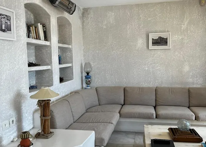 Daire Castle81homes White , Sea View House *