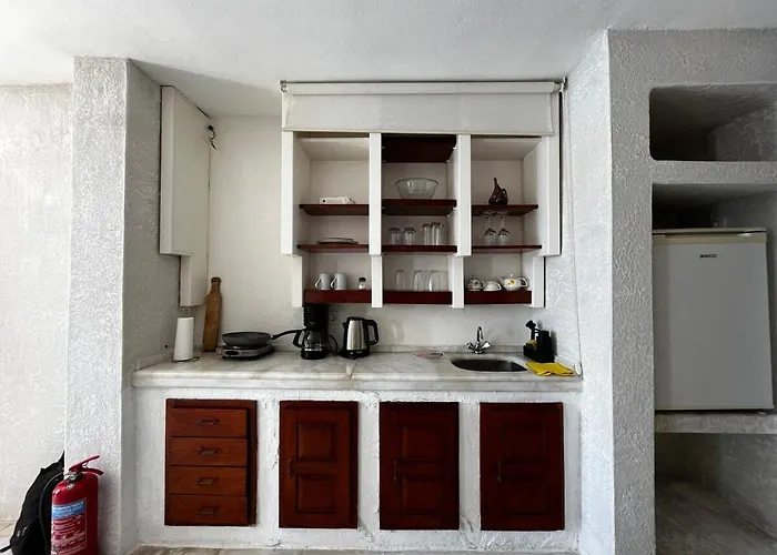 Apartment Castle81homes White , Sea View House *